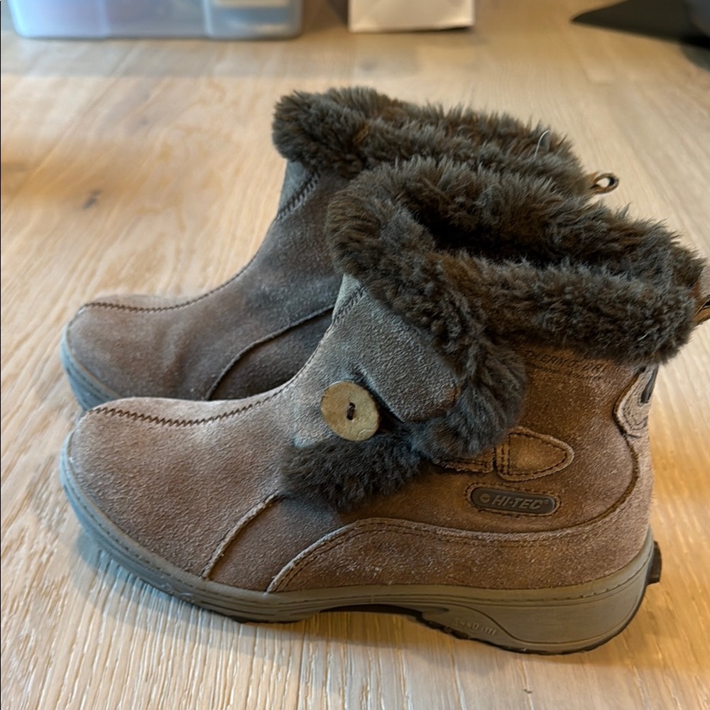 Hi-Tec Women's Brown Fur-Lined Boots